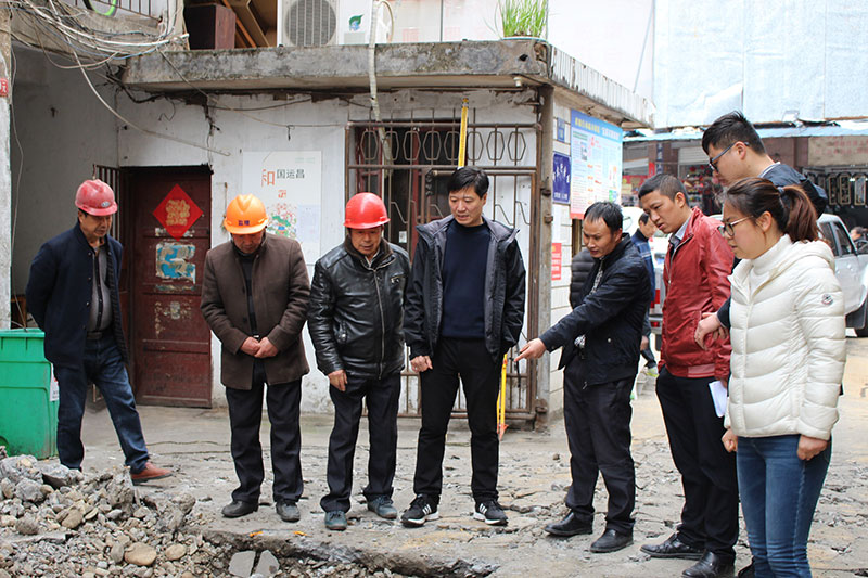 杜祖红带队检查老旧小区改造九龙园区基础设施改造工作