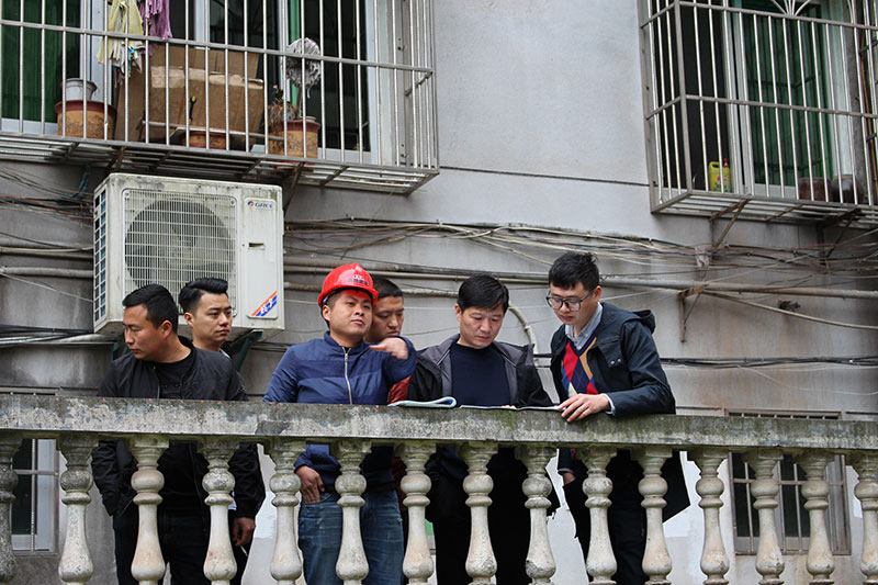 杜祖红带队检查老旧小区改造九龙园区基础设施改造工作