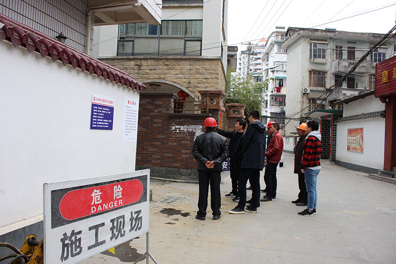 杜祖红带队检查老旧小区改造九龙园区基础设施改造工作