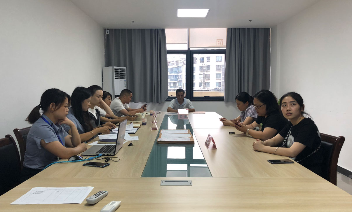 百鸟亭小学教室地台及储物柜采购项目完成招标工作