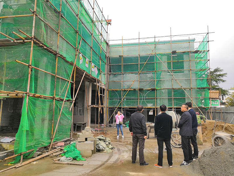 区城建投公司董事长张于带队对在建重点项目进行巡查