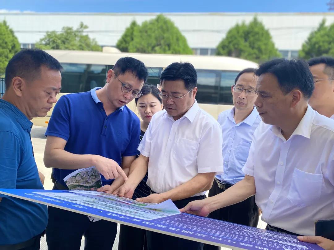 吴旭光带队调研区国投集团工作