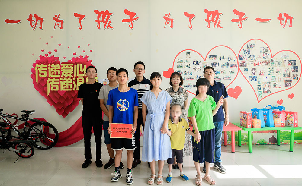 屯溪城建投公司党支部情系福利院 慰问暖人心