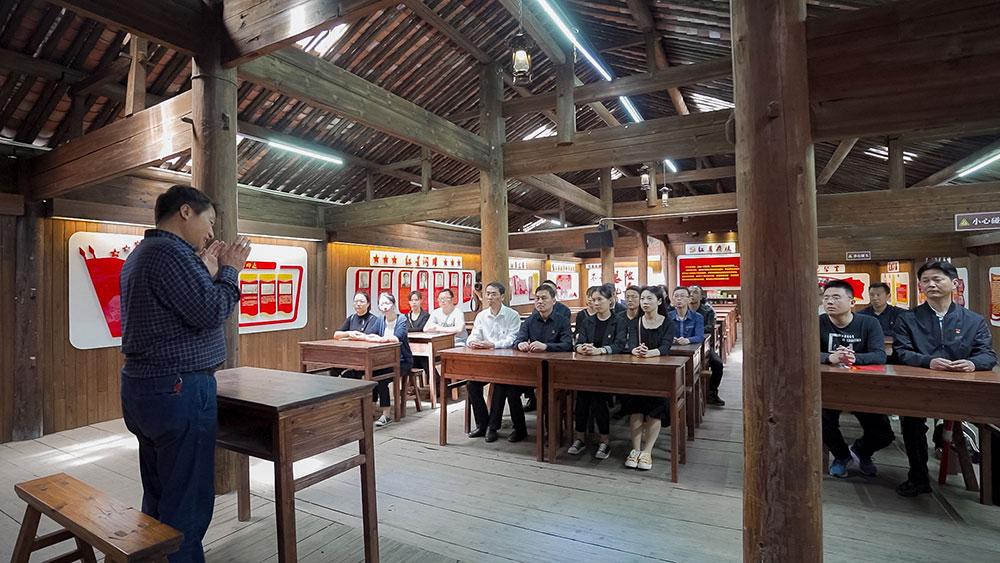 屯溪国投集团：四个课堂 创新党史学习教育全覆盖模式