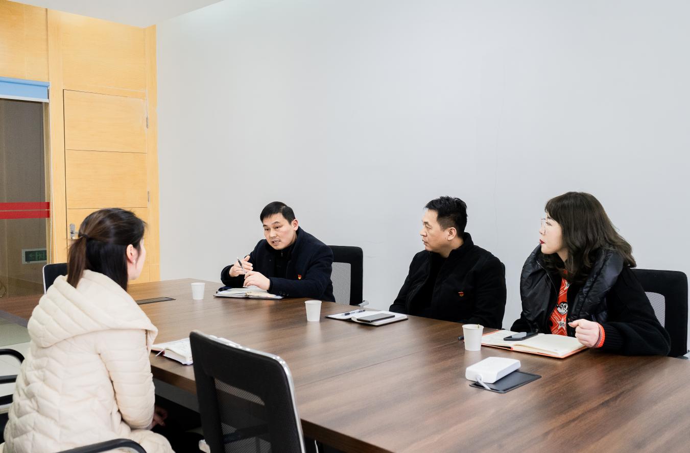 “一改两为五做到 深走实访解企忧”屯溪区国投集团开展二月主题党日活动