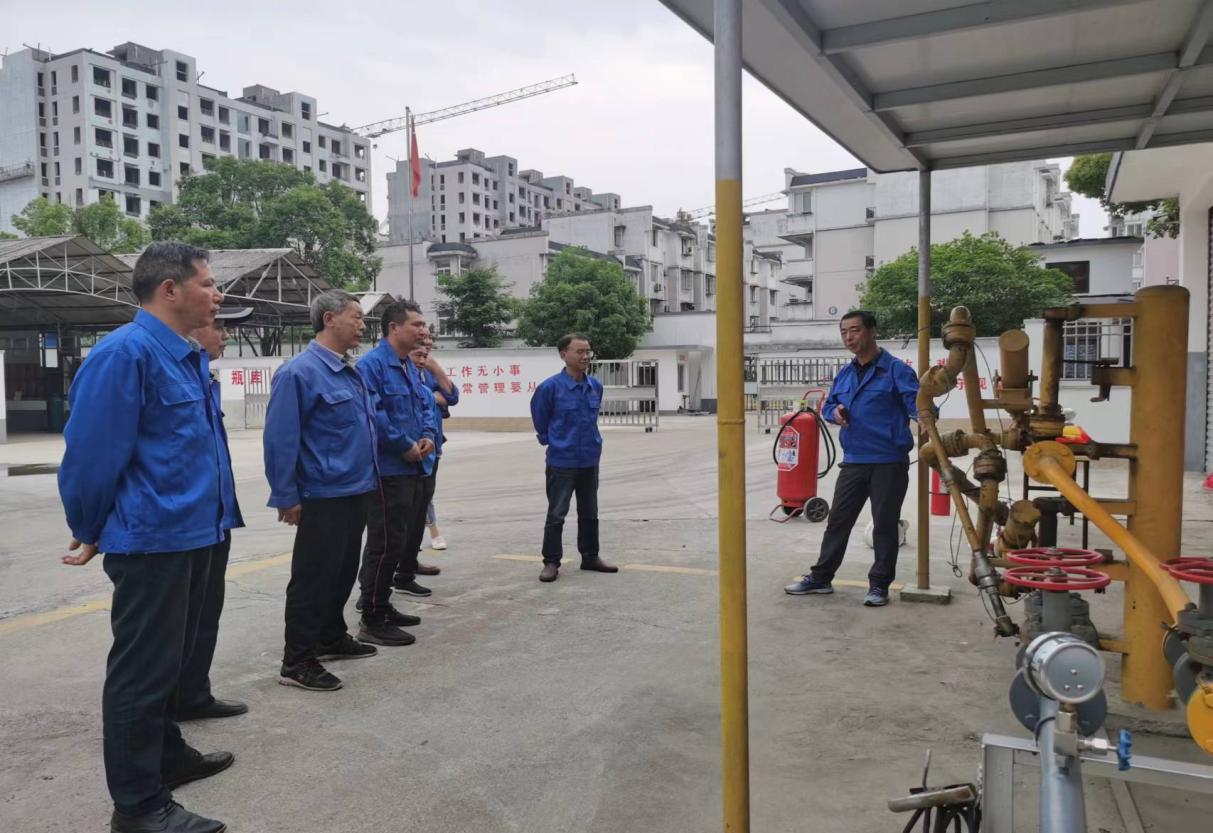 屯溪石油液化气总公司开展消防应急综合演练