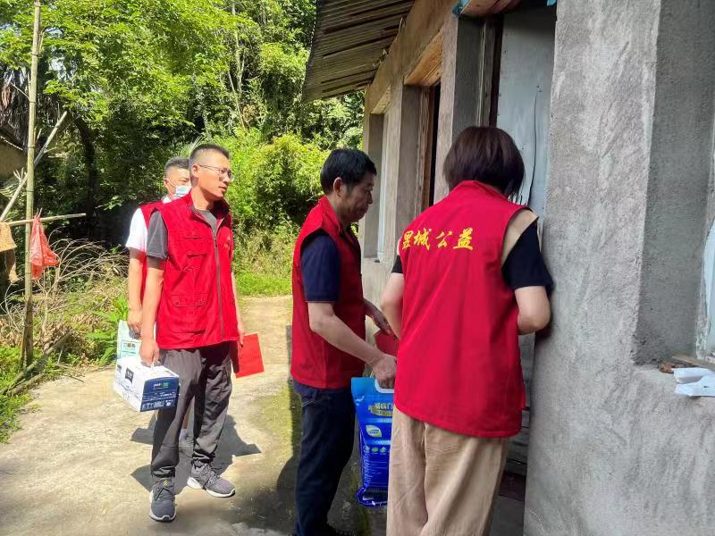 国投大爱   志愿暖心