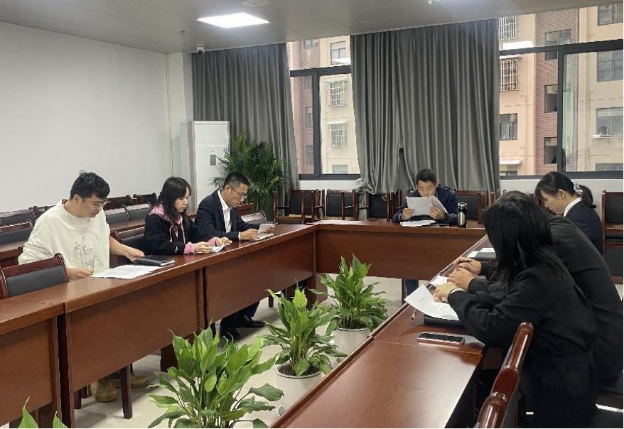 屯溪城建投公司召开“一岗双责”集体廉政谈话