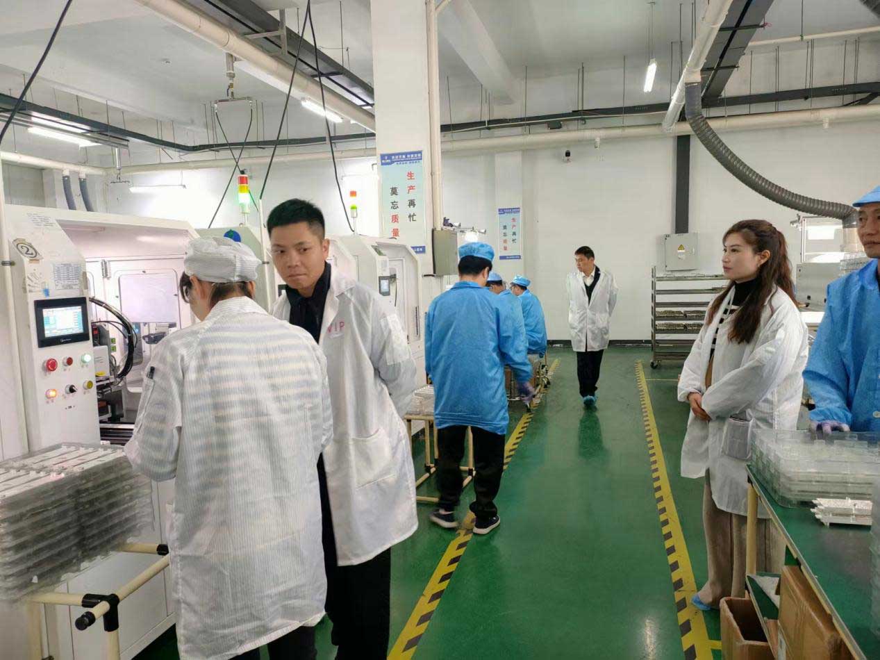 深入企业走访 积极对接客商