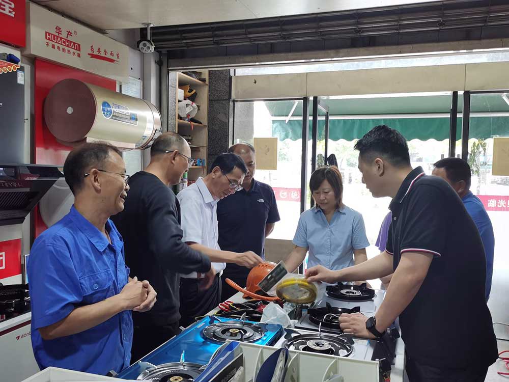 屯溪区国投集团开展液化气安全专项整治行动