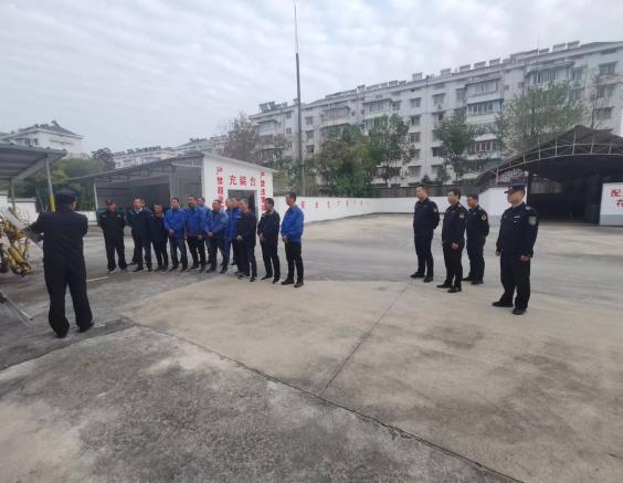 消防应急常演练  筑牢安全“防火墙”  石油液化气公司开展应急演练