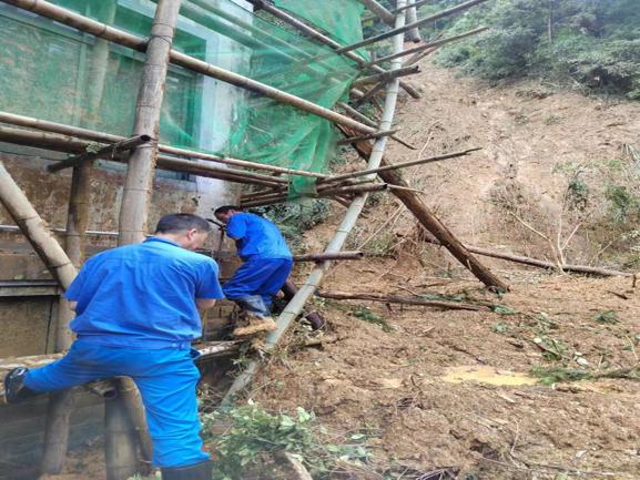 众志成城 全力打赢抗洪抢险保卫战