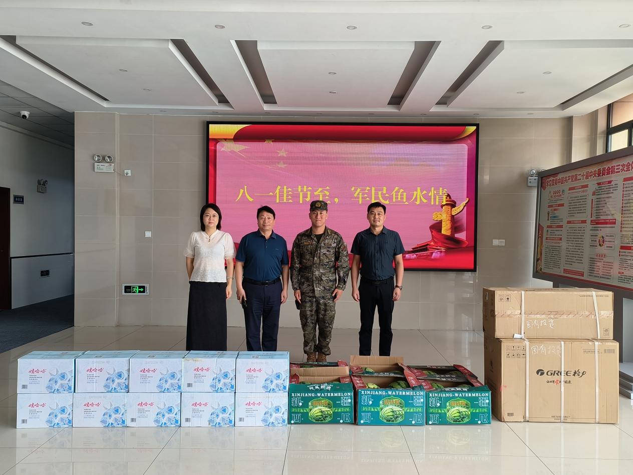 屯溪区国投集团开展“八一”慰问活动