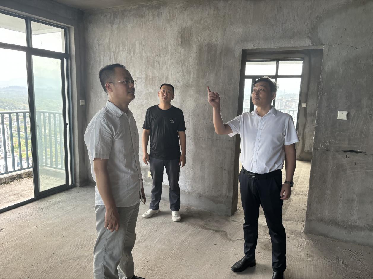 管理存量安置房资产 入户巡查出实效