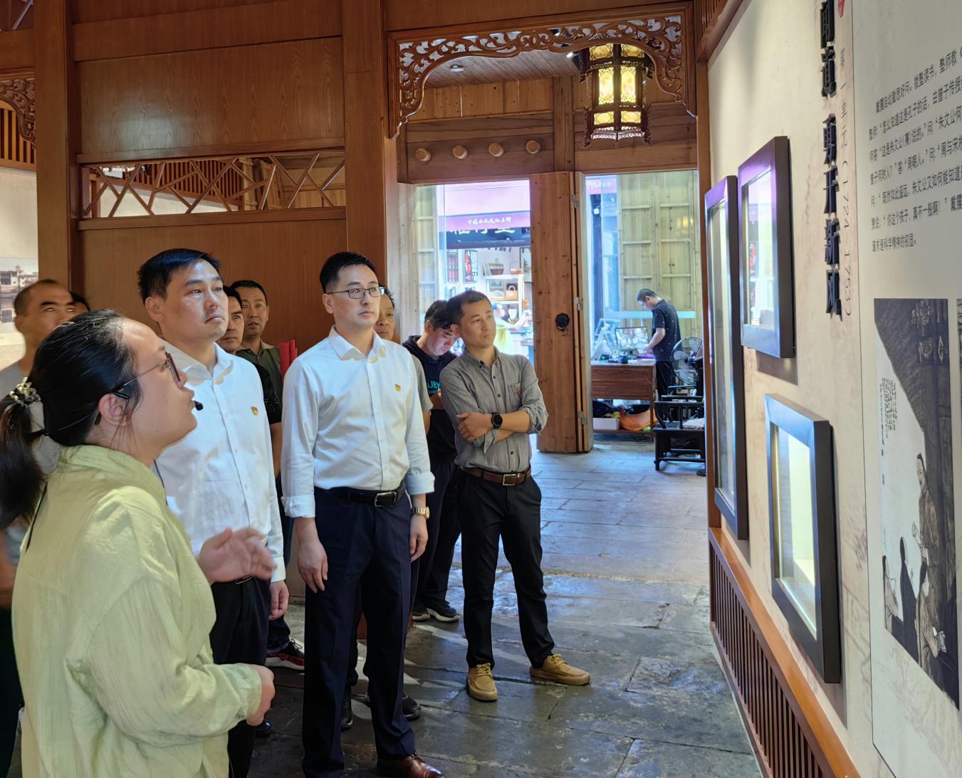 国资运营公司开展“传承戴震思想 凝聚奋进力量”主题党日活动