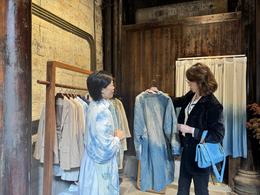 “聚力乡村兴 党员先锋行”昱城文旅公司党支部十月主题党日活动