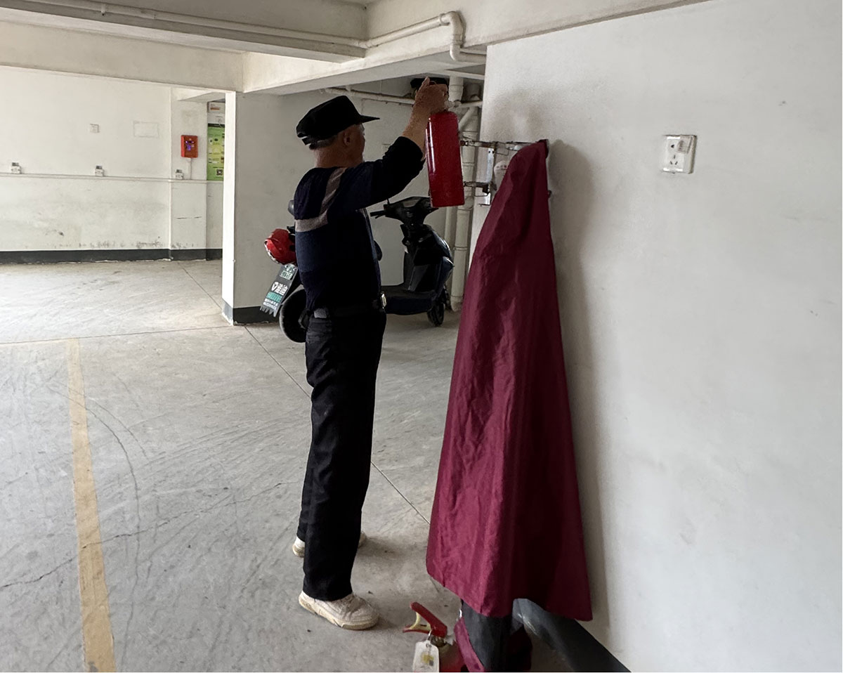 区国资运营公司全面开展安置小区消防检查筑牢安置小区安全防线